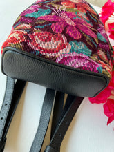 Load image into Gallery viewer, Mini Aria