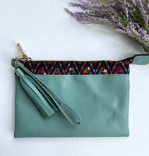 Load image into Gallery viewer, The Lily Wrislet